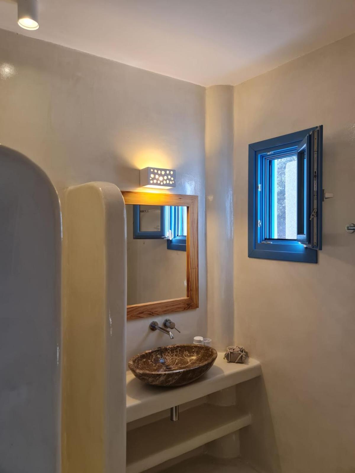 Tilos Villa Livadia  ภายนอก รูปภาพ