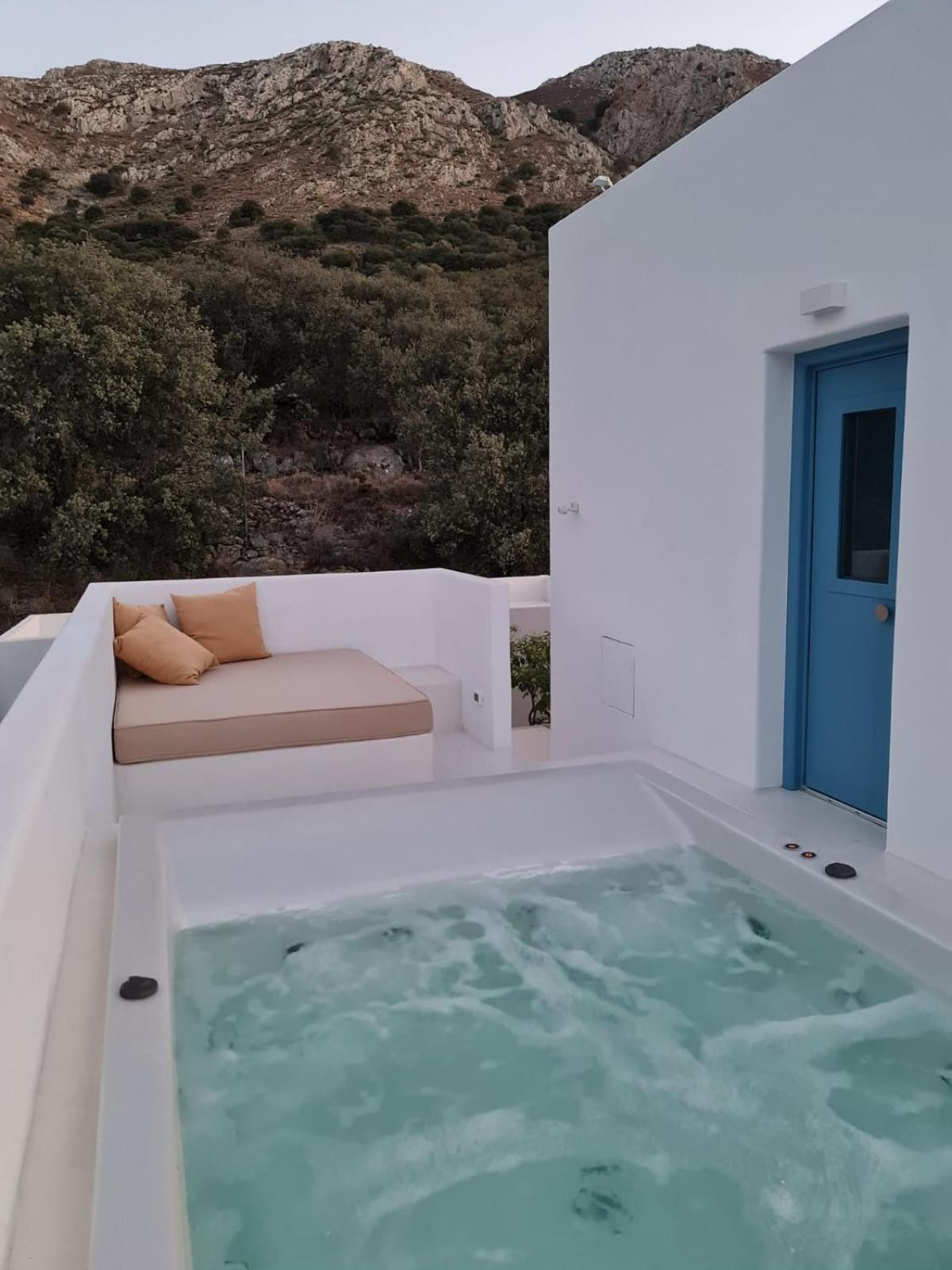 Tilos Villa Livadia  ภายนอก รูปภาพ
