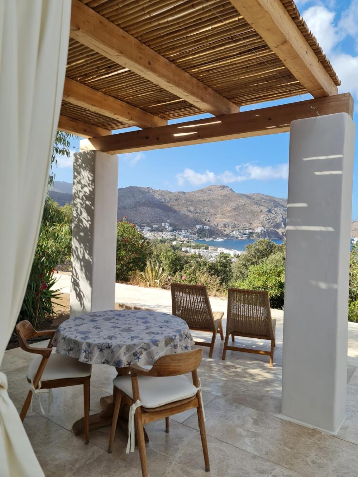Tilos Villa Livadia  ภายนอก รูปภาพ